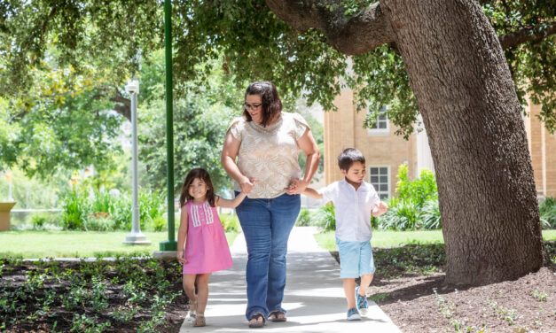 ACC offers military spouses opportunity to connect with college, build digital skills