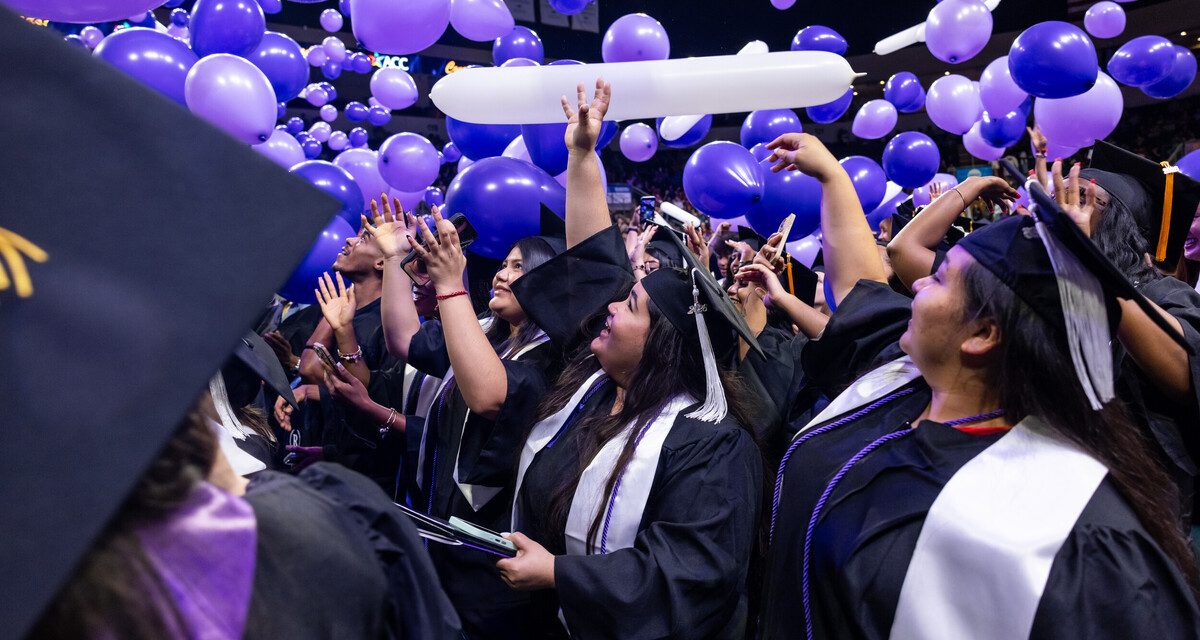 Apply now to participate in fall 2026 Commencement Ceremony 